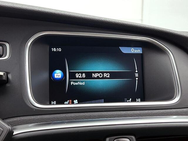 Volvo V40 CROSS COUNTRY 1.5 T3 Momentum | Trekhaak | Navigatie | Cruise Control | PDC |