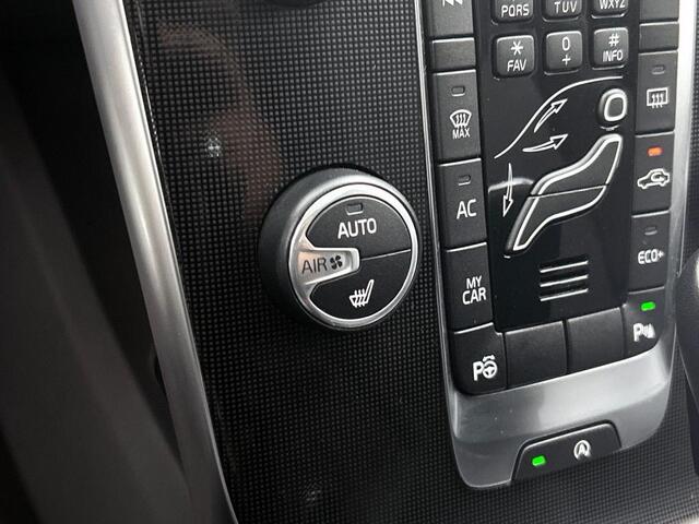 Volvo V40 CROSS COUNTRY 1.5 T3 Polar+ Luxury | Trekhaak | Panoramadak | Camera |