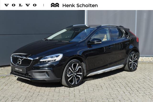 Volvo V40 CROSS COUNTRY T3 Polar+ Luxury Amber Licht interieur | Panoramadak | HarmanKardon Premium Sound | Achterruitrijcamera | KeyLess | Stoelverwarming | Navigatiesysteem | Extra getint glas achter | 18'' lichtmetalen velgen