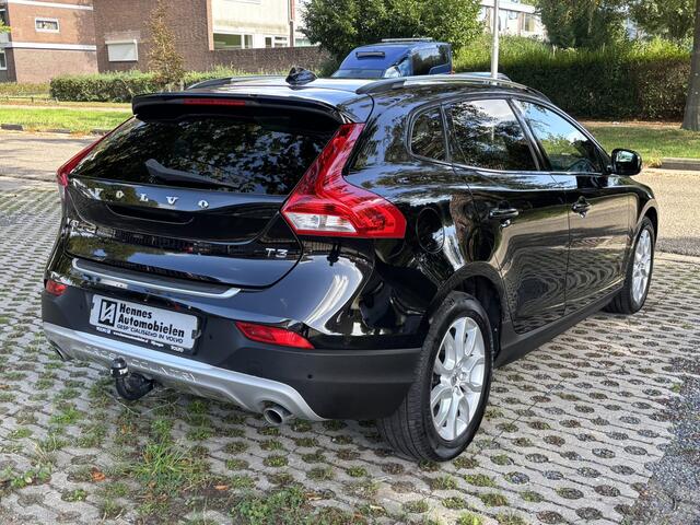 Volvo V40 CROSS COUNTRY 1.5 T3 Polar+ Luxury DAB Pano Keyless Harman Kardon
