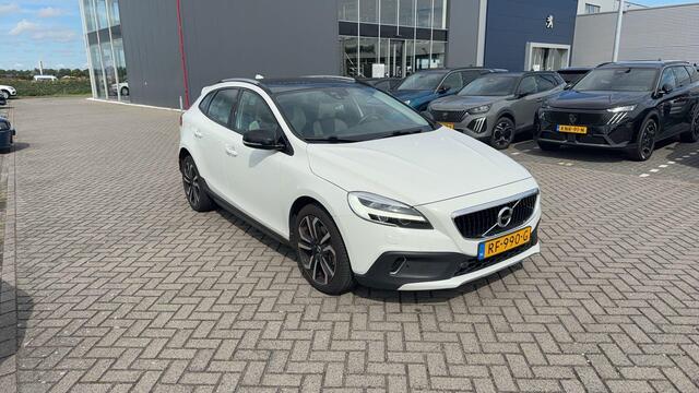 Volvo V40 CROSS COUNTRY 1.5 T3 Nordic+