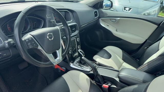 Volvo V40 CROSS COUNTRY 1.5 T3 Nordic+