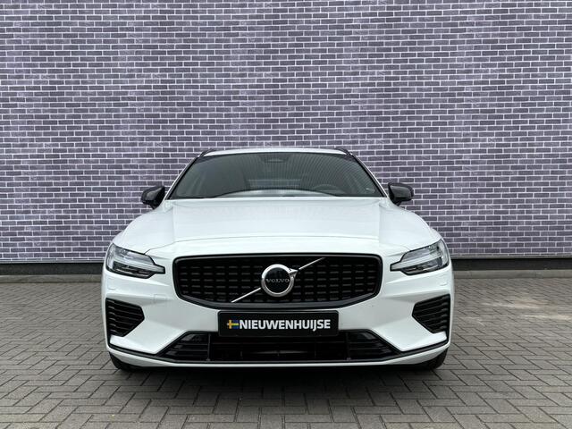 Volvo V60 T6 Recharge AWD Ultra Dark Long Range - Uit voorraad leverbaar! - Head-up Display | Panoramadak | 19" LM velgen | Contourstoelen | Harman Kardon audio