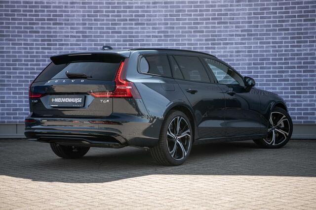 Volvo V60 2.0 T6 Recharge AWD Ultra Dark | Uit Voorraad Leverbaar | Stoel Ventilatie en Massage | Bowers & Wilkins | 360 Camera | Gelamineerd Glas |