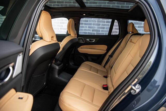 Volvo V60 2.0 T6 Recharge AWD Ultra Dark | Uit Voorraad Leverbaar | Stoel Ventilatie en Massage | Bowers & Wilkins | 360 Camera | Gelamineerd Glas |