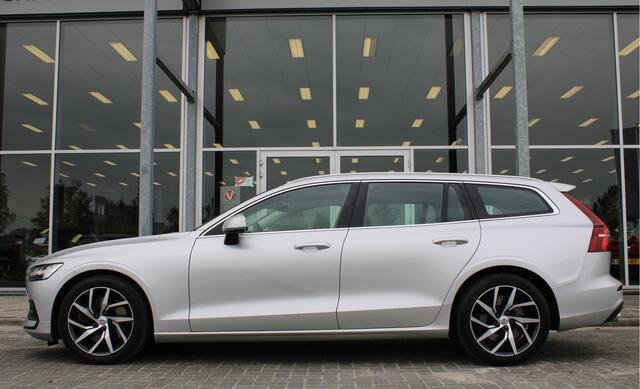 Volvo V60 2.0 T5 Momentum Pro / AppleCarplay / Verw. Voorstoelen / PDC V + A / 18" LMV