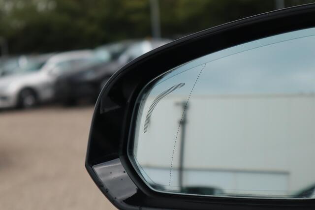 Volvo V60 2.0 B3 Plus Dark