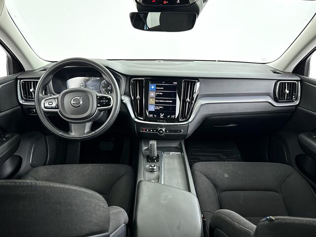 Volvo V60 B3 Aut. Momentum Advantage | Parkeercamera | Stoel- en stuurverwarming | Trekhaak