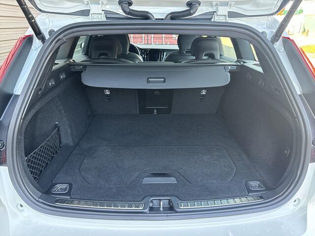 Volvo V60 B3 Plus Dark / Contour stoelen / Panoramadak /360 camera /