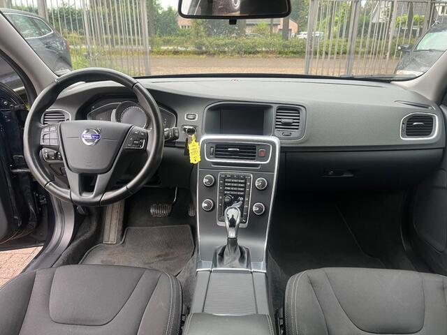 Volvo V60 1.5 T2 Momentum Automaat