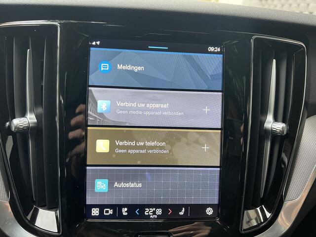 Volvo V60 2.0 T6 Recharge AWD Plus Bright Panorama dak Carplay