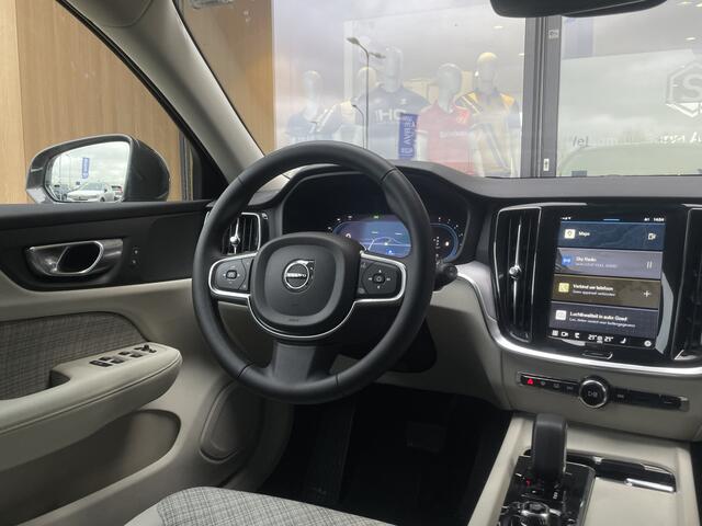 Volvo V60 B3 Aut. Core | Parkeercamera | Stoel- en stuurverwarming | Keyless