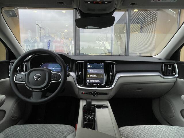 Volvo V60 B3 Aut. Core | Parkeercamera | Stoel- en stuurverwarming | Keyless