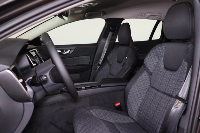 Volvo V60 B4 Essential Edition - IntelliSafe Assist & Surround - Parkeercamera achter - Verwarmde voorstoelen, stuur & achterbank - Parkeersensoren voor & achter - Draadloze tel. lader - 18' LMV