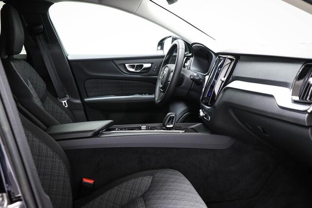 Volvo V60 2.0 B3 Core | CLIMATE / PARK ASSIST- PACK | VOORRUITVERWARMING | TREKHAAK