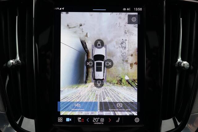 Volvo V60 B3 Plus Dark - Panorama/schuifdak - IntelliSafe Assist - 360º Camera - Harman/Kardon audio - Adaptieve LED koplampen - Verwarmde voorstoelen, stuur & achterbank - Parkeersensoren voor & achter - Elektr. bedienb. voorstoelen met geheugen - Draadloze tel. l
