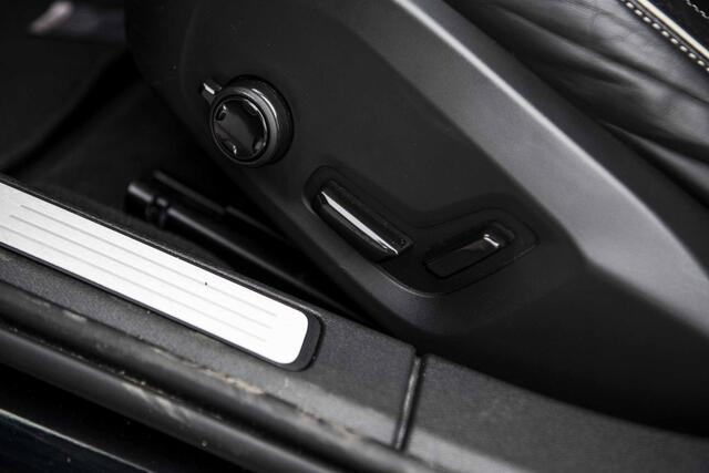 Volvo V60 2.0 B4 Plus Dark | Panorama dak | Adaptieve cruise control | Elektrisch verstelbare voorstoelen | Stoel/stuur verwarming | 19" Velgen |