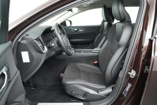 Volvo V60 BWJ 2021 2.0 B3 164 PK Business Pro AUTOMAAT / WEGKL. TREKHAAK / DODEHOEK / CAMERA / FULL LED / KEYLESS / PDC / DAB+ / APPLE & ANDROID / NAVI / CLIMA / CRUISE