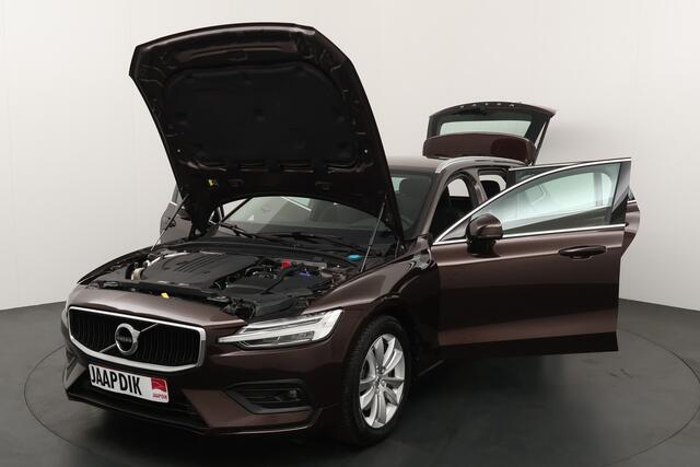Volvo V60 BWJ 2021 2.0 B3 164 PK Business Pro AUTOMAAT / WEGKL. TREKHAAK / DODEHOEK / CAMERA / FULL LED / KEYLESS / PDC / DAB+ / APPLE & ANDROID / NAVI / CLIMA / CRUISE