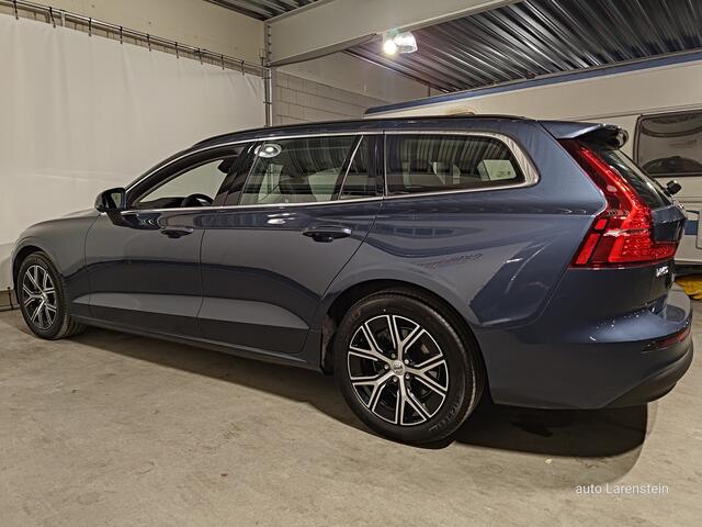 Volvo V60 2.0 B4 211pk Plus Core Edition Aut.155kw Carplay / Adapt.Cruise C./ Elektr.A.Klep / A.Camera / Navigatie Trekhaak af fabriek / Trekgewicht 1800kg