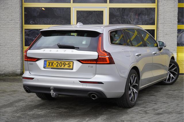 Volvo V60 2.0 T5 251PK! Automaat Momentum BJ2019 Lmv 18" | Led | Elek. achterklep | Pdc | Navi | Virtual cockpit | Climate control | Cruise control | Getint glas