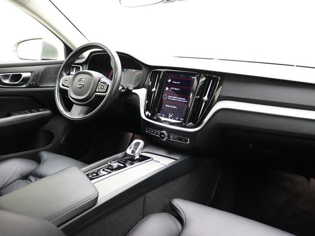 Volvo V60 B5 265pk Automaat Inscription / Harman&Kardon / Full-LED / El. Trekhaak / El. Stoelen / Keyless / Adapt. Cruise / BLIS / Stoel + Stuurw. Verwarming / PDC + Camera / DAB /