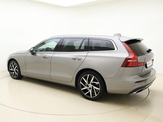 Volvo V60 B5 265pk Automaat Inscription / Harman&Kardon / Full-LED / El. Trekhaak / El. Stoelen / Keyless / Adapt. Cruise / BLIS / Stoel + Stuurw. Verwarming / PDC + Camera / DAB /
