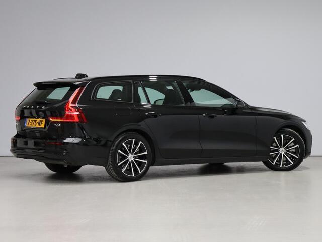 Volvo V60 2.0 T6 Plug-in hybrid AWD Plus Dark / Trekhaak / Pano. dak / 360 camera / Harman Kardon / Stoel+stuur+achterbank verwarmd / Leer /
