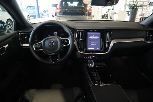 Volvo V60 2.0 T6 Plug-in hybrid AWD Ultra Dark | Sportstoelen | 360 Camera | 19'' LM |