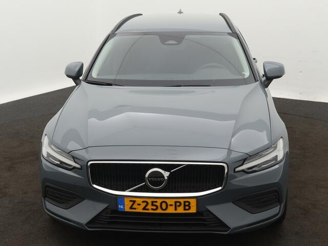 Volvo V60 2.0 B3 Essential Edition | 18" velgen | adaptive cruise | bliss