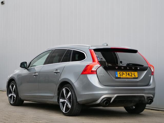 Volvo V60 2.0 T4 190pk Business Sport Automaat Leder / 18 inch / Panoramadak / Navigatie