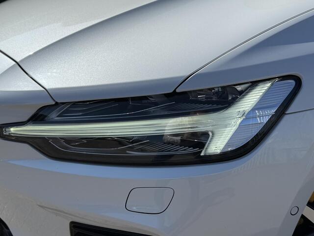 Volvo V60 2.0 T8 Twin Engine AWD Polestar Engineered | Bowers & Wilkins | 20'' | Blis | Adaptieve cruise | Memory stoelen | Panorama Schuifdak | Gelaagd glas |