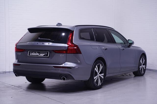 Volvo V60 2.0 D B4 Momentum Stuur- en stoelverwarming Camera PDC v+a Ledkoplampen