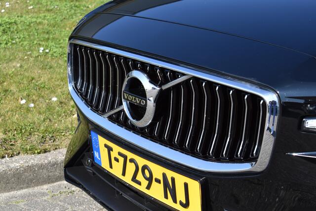 Volvo V60 T6 340 PK Recharge AWD Business Pro | Trekhaak | ACC | Blis | Camera | 18"LMV | Stoelverwarming | Stuurverwarming