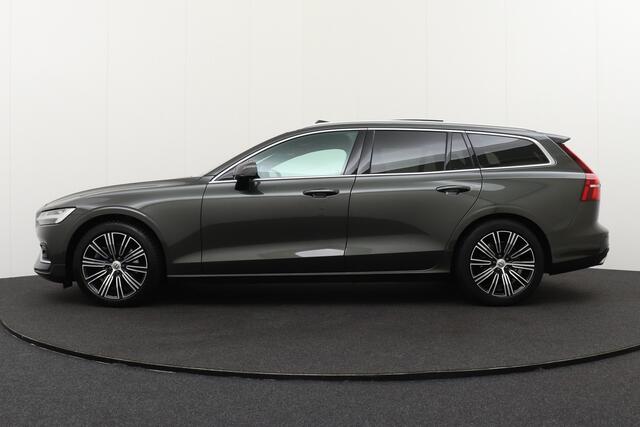 Volvo V60 2.0 R-Design Pano-dak Leder Trekhaak Adapt. Cruise Dodehoek 18' LMV