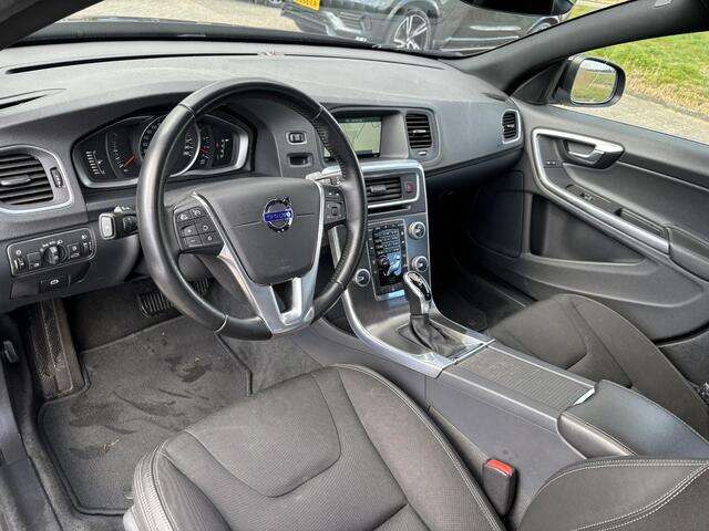 Volvo V60 2.0 D2 Momentum Business Park Assist Automaat