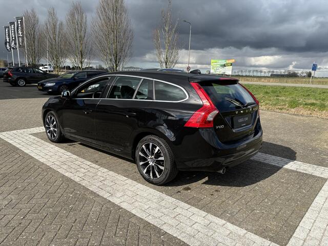 Volvo V60 2.0 D2 Momentum Business Park Assist Automaat