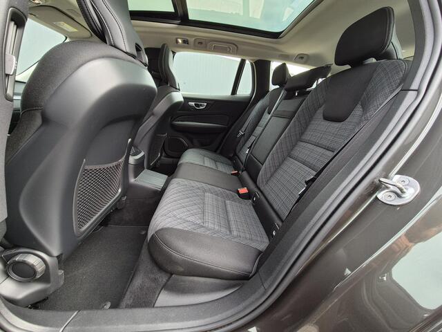 Volvo V60 T6 Recharge AWD Inscription exprssion Schuifdak
