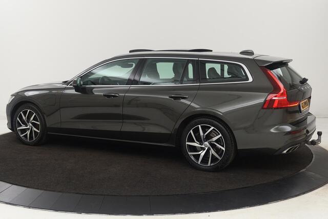 Volvo V60 2.0 T6 Twin Engine AWD Momentum Pro | Pano.Dak | Trekhaak | LED | Navigatie | Apple Carplay |