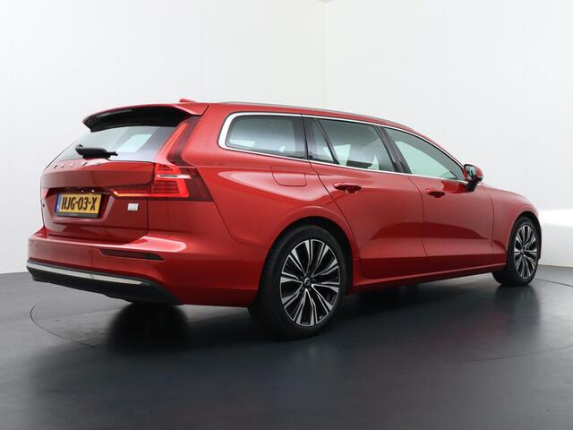 Volvo V60 2.0 T6 Plug-in hybrid AWD Ultimate Bright Long Range/Panodak/Trekhaak/ Camera etc.