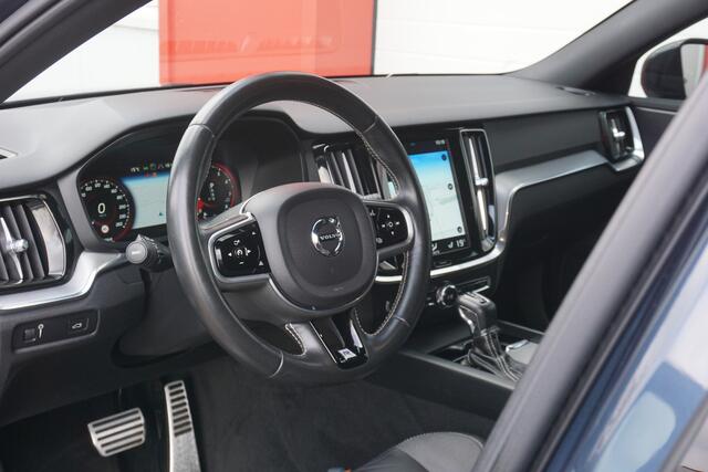 Volvo V60 2.0 T5 251pk R-Design | Virtual Cockpit | Dark Line | Winter Line | Origineel NL |