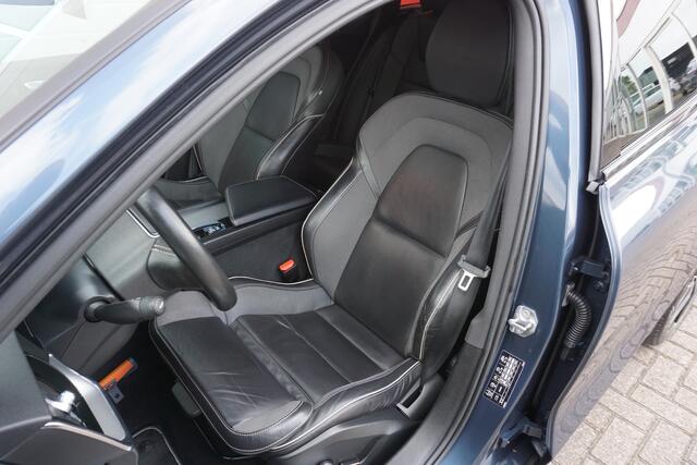 Volvo V60 2.0 T5 251pk R-Design | Virtual Cockpit | Dark Line | Winter Line | Origineel NL |