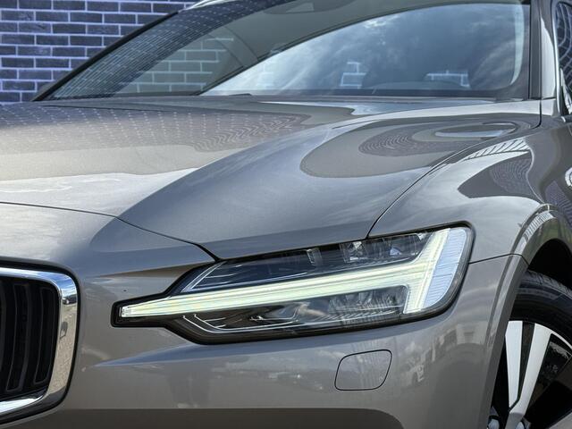 Volvo V60 2.0 D4 Momentum Pro | Navigatie | Adaptieve Cruise Controle | BLIS | Standkachel | Stoel & Stuur Verwarming | Keyless |