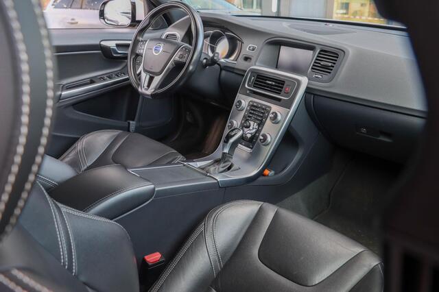 Volvo V60 2.0 D4 Polar+ Dynamic Aut. | Leder | Harman