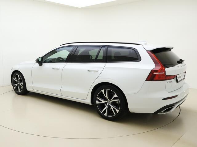 Volvo V60 B4 211pk Automaat R-Design / Bowers&Wilkins Audio / Stoelventilatie / Elektr. Stoelen / DAB / Adapt. Cruise / BLIS / Getint glas / Elektr. Achterklep / PDC + Camera /