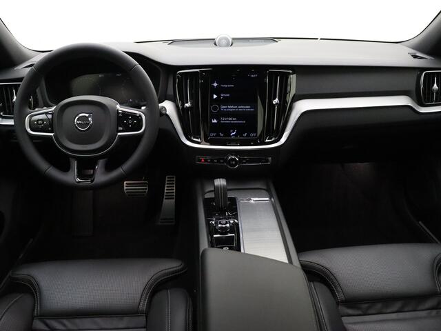 Volvo V60 B4 211pk Automaat R-Design / Bowers&Wilkins Audio / Stoelventilatie / Elektr. Stoelen / DAB / Adapt. Cruise / BLIS / Getint glas / Elektr. Achterklep / PDC + Camera /