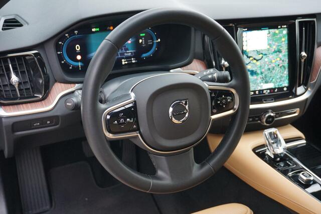 Volvo V60 2.0 T6 Plug-in hybrid AWD Plus Dark