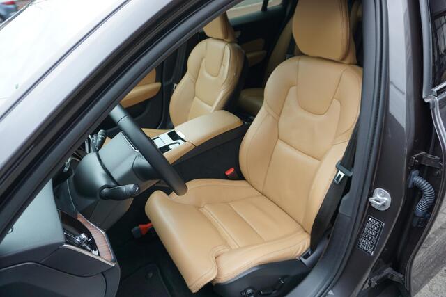 Volvo V60 2.0 T6 Plug-in hybrid AWD Plus Dark