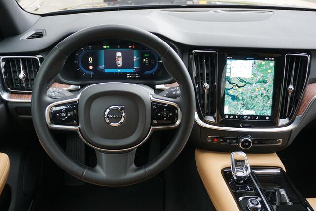Volvo V60 2.0 T6 Plug-in hybrid AWD Plus Dark