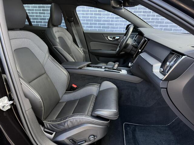 Volvo V60 2.0 B4 R-Design | Trekhaak | Panoramadak | Harman/Kardon | Keyless entry | Standkachel | Stoel verwarming | DAB |